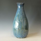 Tim Eberhardt vase with blue o