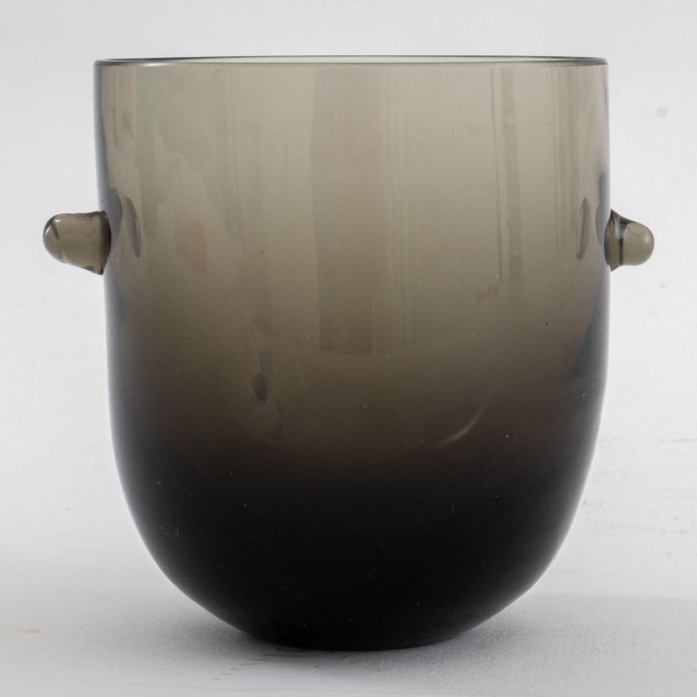 TIMO SARPANEVA SMOKE GLASS VASE Mid