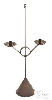 TIN ADJUSTABLE CANDLESTAND, 19