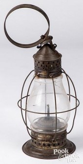 TIN CARRY LANTERN, 19TH C.Tin