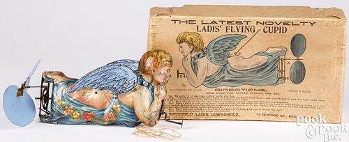 TIN LITHOGRAPH WINDUP LADIS