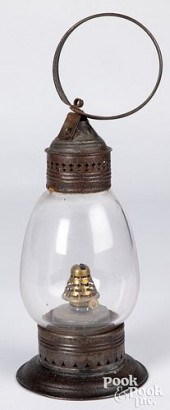 TIN ONION LAMP, 19TH C.Tin oni