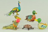 TIN TOY ANIMAL GROUPING Amusin