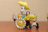 TIN WIND UP TOY. A lithographe