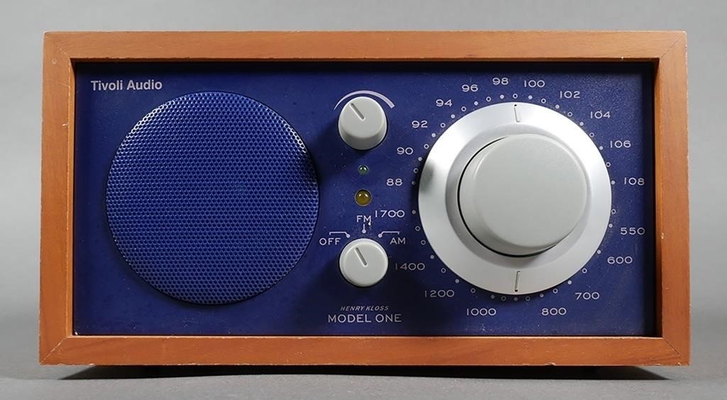 TIVOLI AUDIO RADIO MODEL