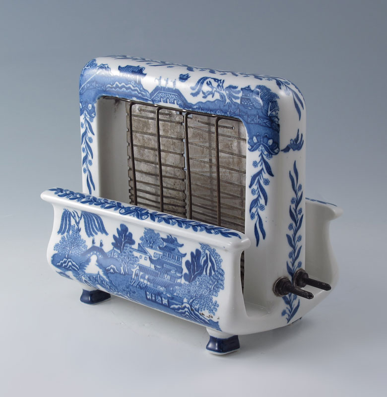 TOASTRITE BLUE WILLOW PORCELAIN