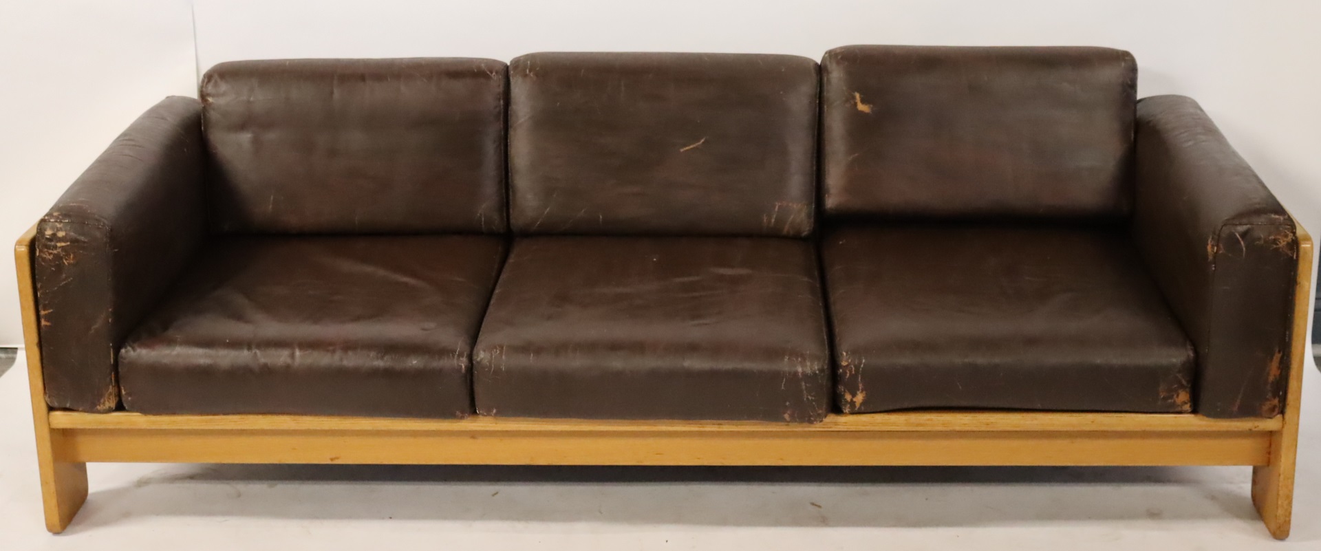TOBIA SCARPA BASTIANO SOFA FOR