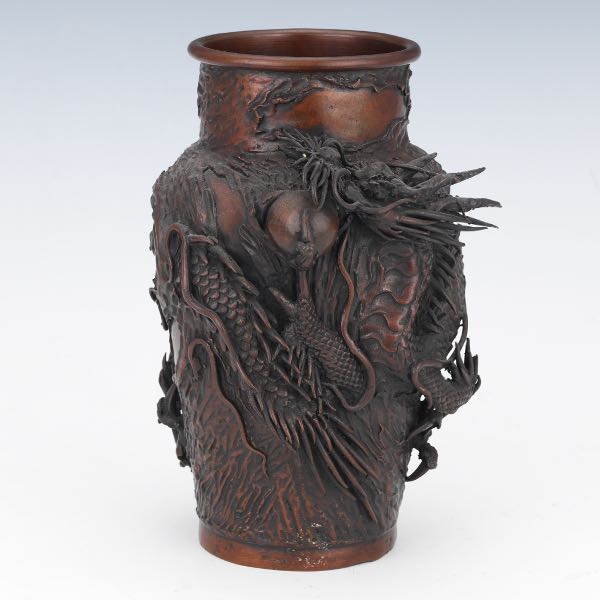 TOKONAME DRAGON VASE 10" x 6½" x