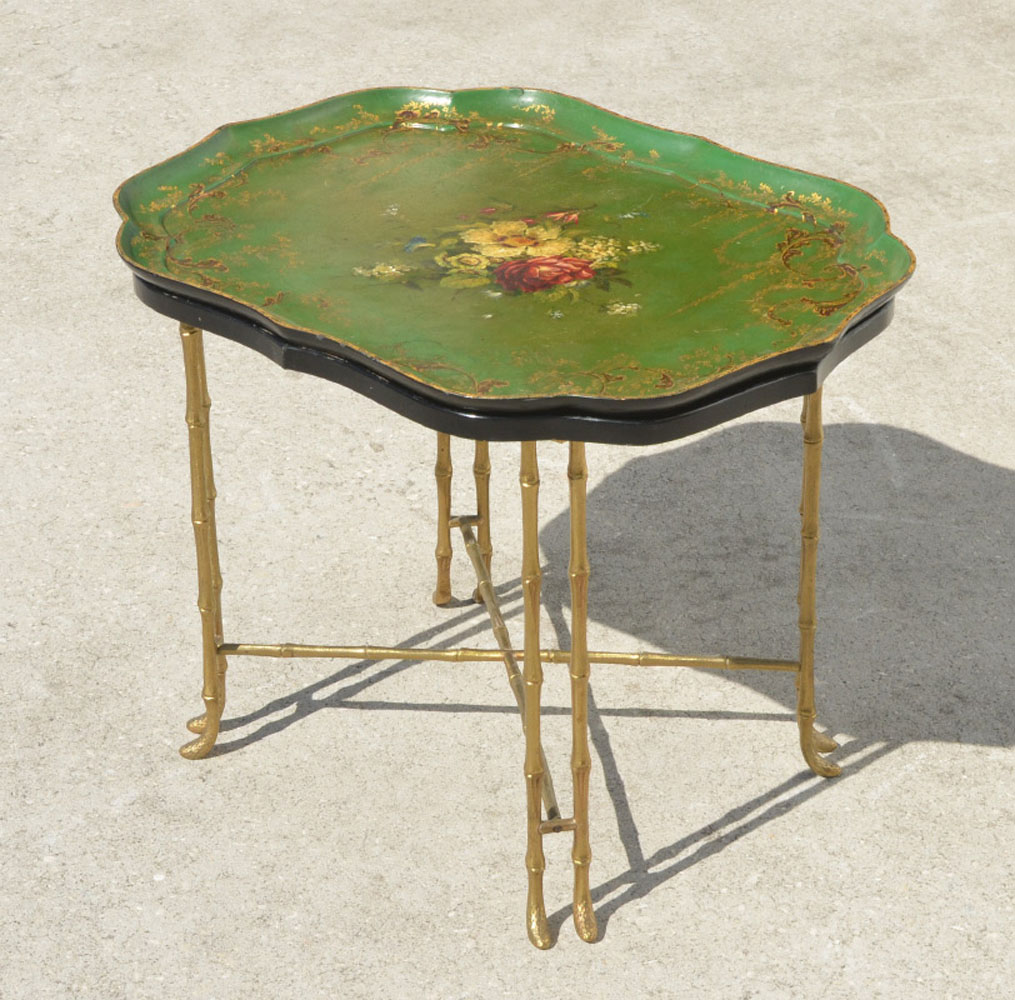 TOLE DECORATED TEA TRAY TABLE: