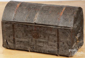 TOOLED LEATHER TRUNK, 18TH C.<