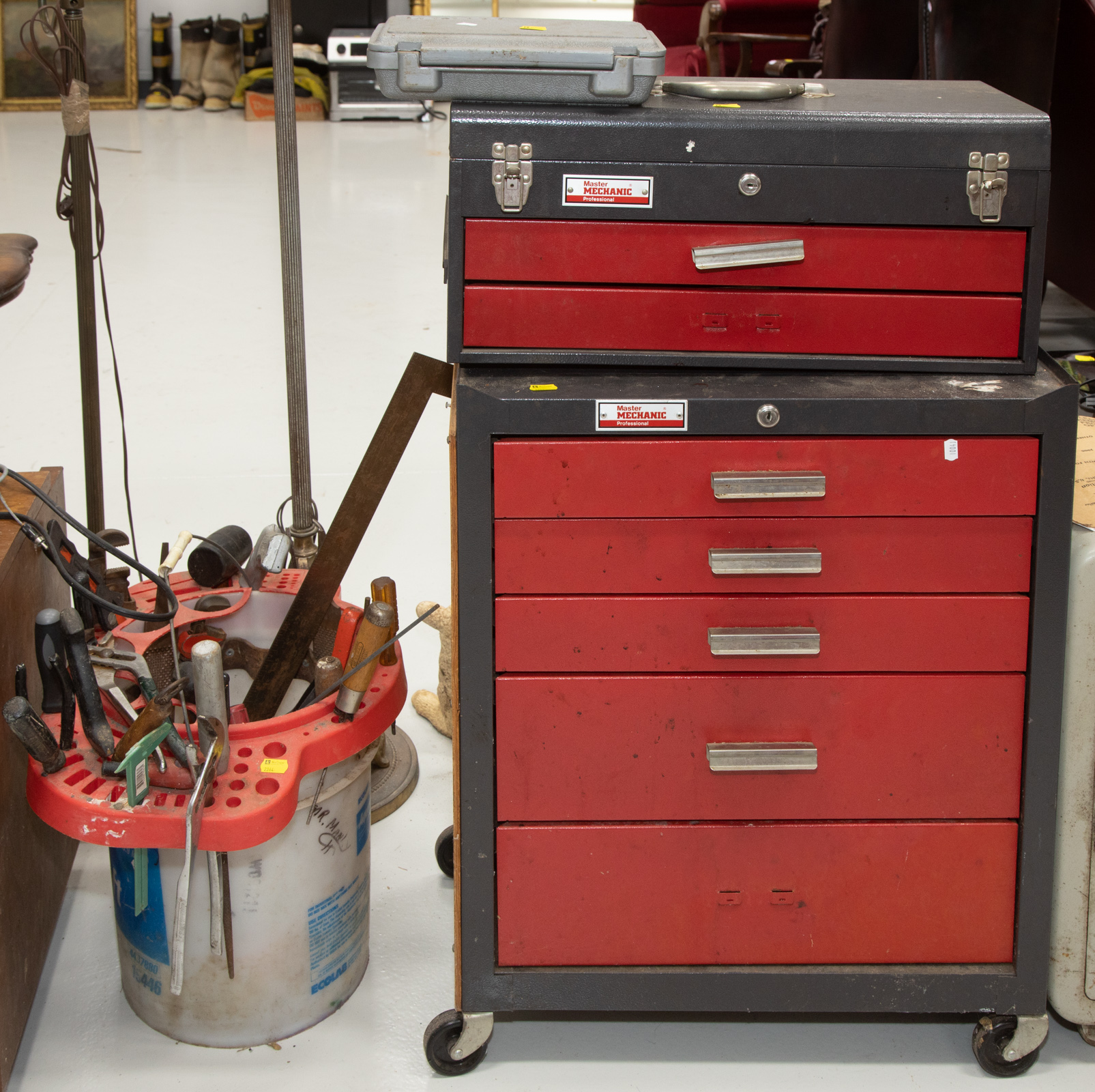 TOOLS BOXES & ASSORTED TOOLS