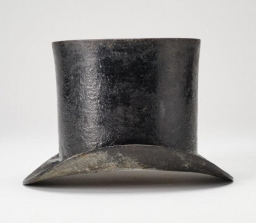 TOP HAT WINE COOLERA cast iron
