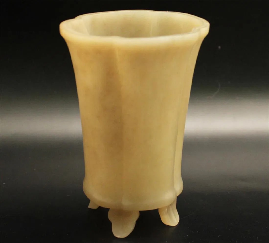 TOPAZ JADE CARVING HETIAN JADE