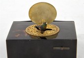Tortoiseshell singing bird aut