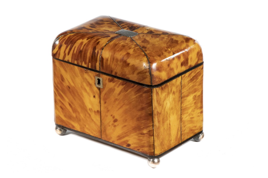 TORTOISESHELL TEA CADDY 19th c.