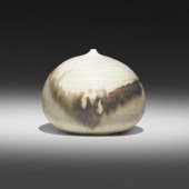 Toshiko Takaezu 1922–2011. Unt