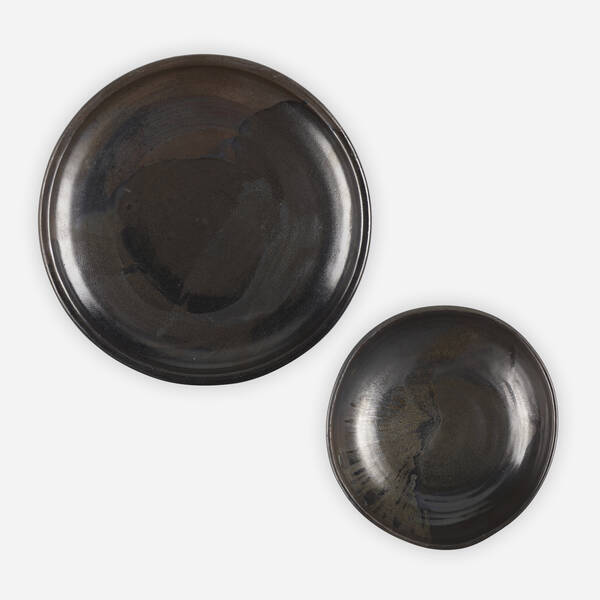 Toshiko Takaezu. Bowls, set of two.