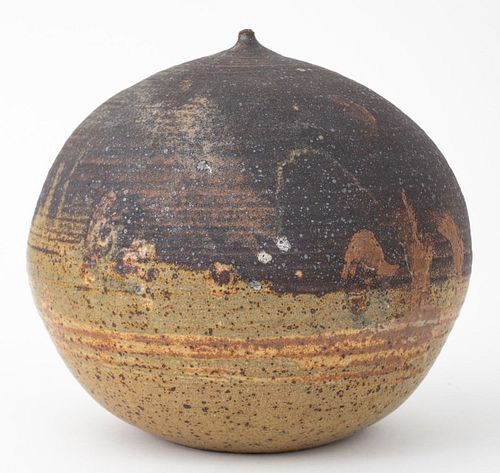 TOSHIKO TAKAEZU GLAZED CLOSED