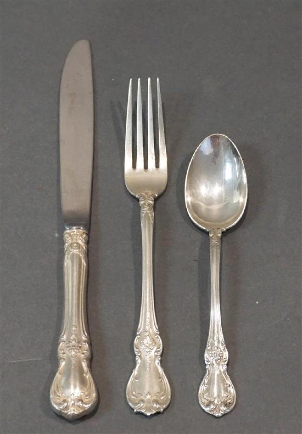 TOWLE OLD MASTER PATTERN 63-PIECE