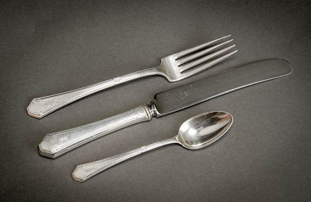 TOWLE STERLING FLAT TABLE SERVICE