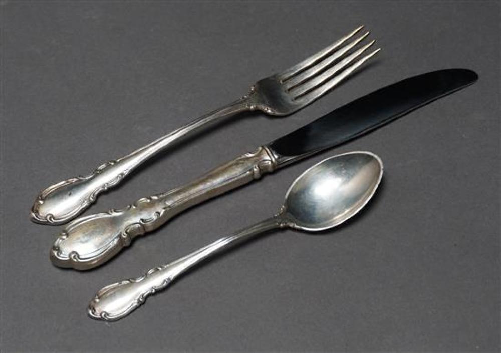 TOWLE STERLING 'LEGATO' PATTERN