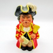 TOWN CRIER D6920 - ROYAL DOULT