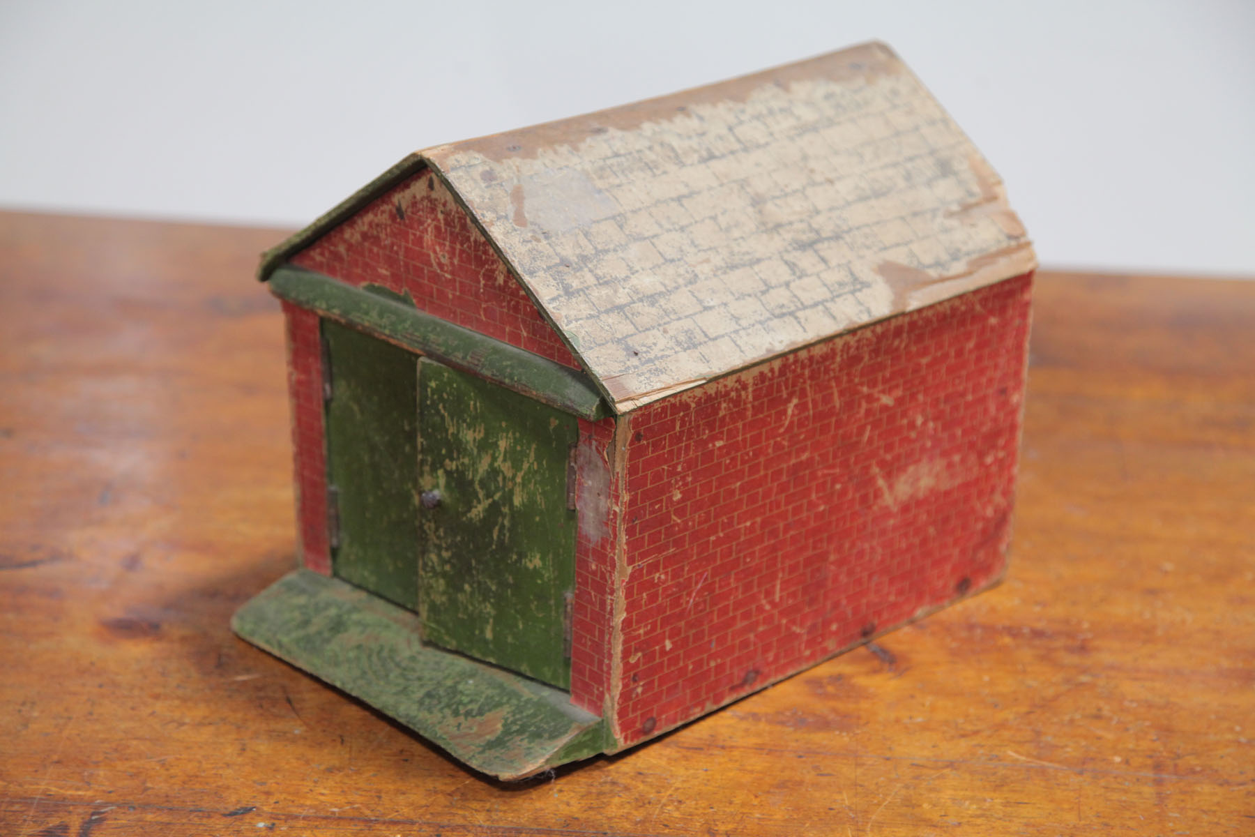 TOY BARN.  American  early 20th