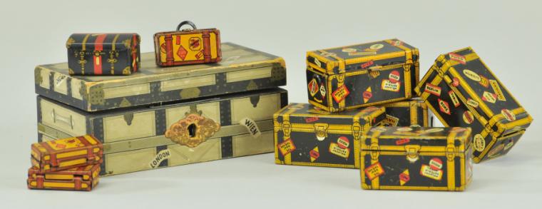 TOY LUGGAGE Lot includes