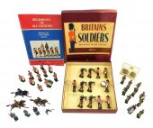 TOYS: 35+ PAINTED LEAD SOLDIER
