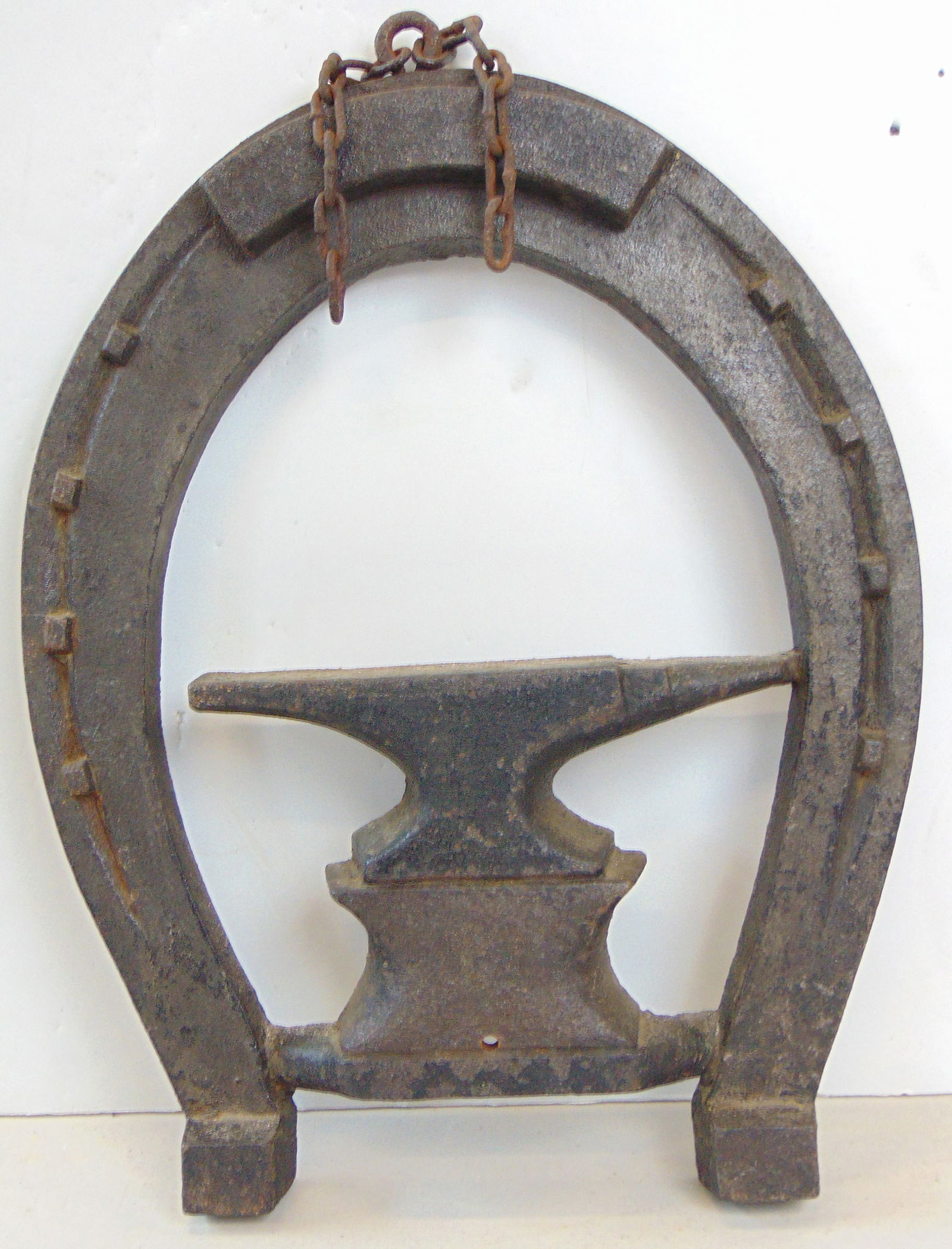 TRADE SIGN CAST IRON HORSESHOE W/