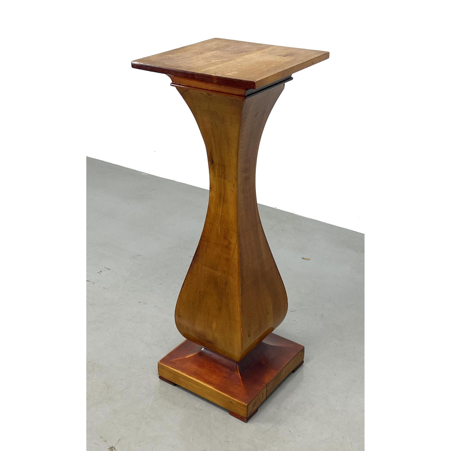 Traditional empire Style Pedestal