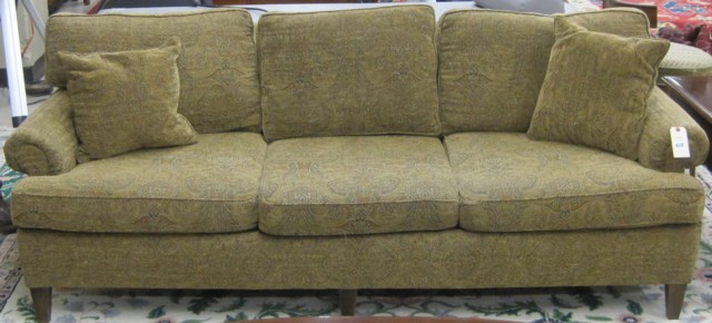 TRADITIONAL STYLE BROWN SOFA