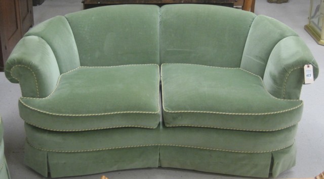 TRADITIONAL STYLE GREEN VELVET