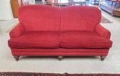 TRADITIONAL STYLE SOFA, OVERST