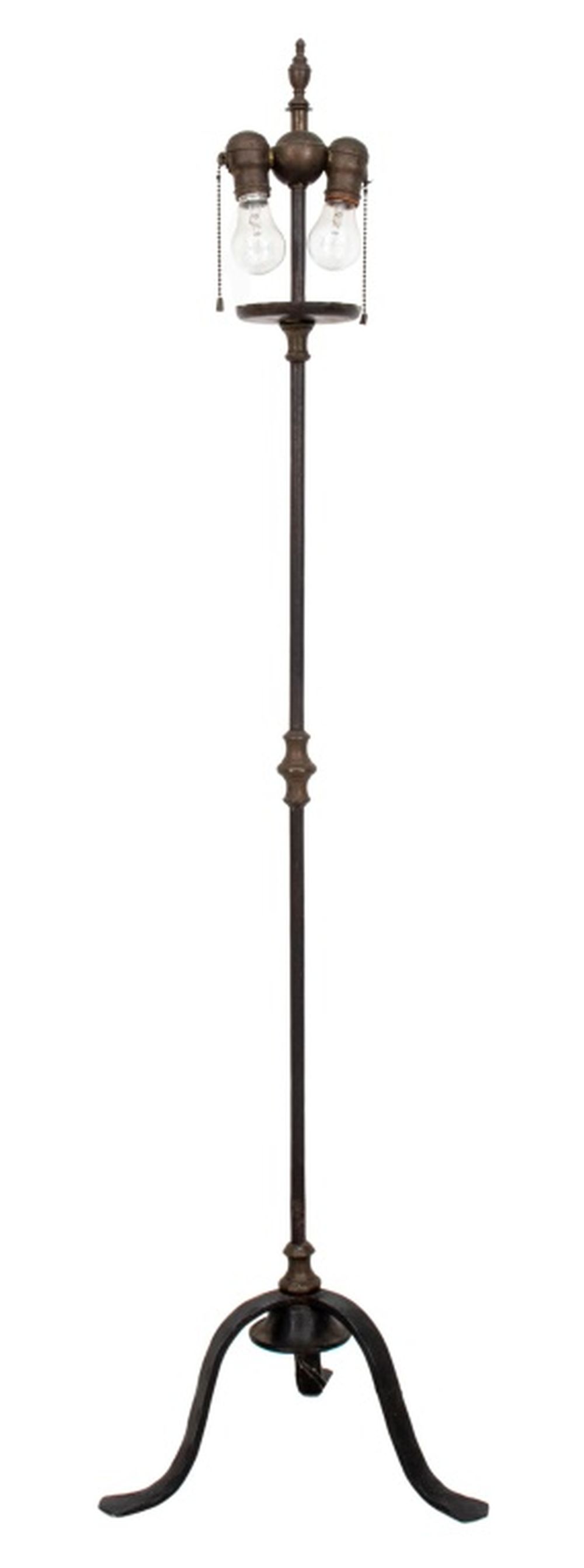 TRADITIONAL TRIPOD TWO-LIGHT IRON