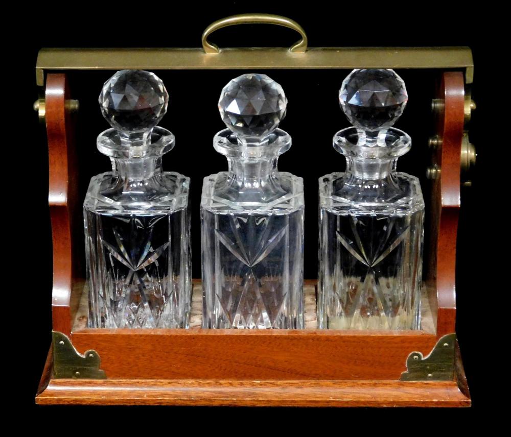 TRAVEL DECANTER SET, C.1900, WITH