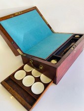 TRAVELING ARTIST'S BOX IN MAHO