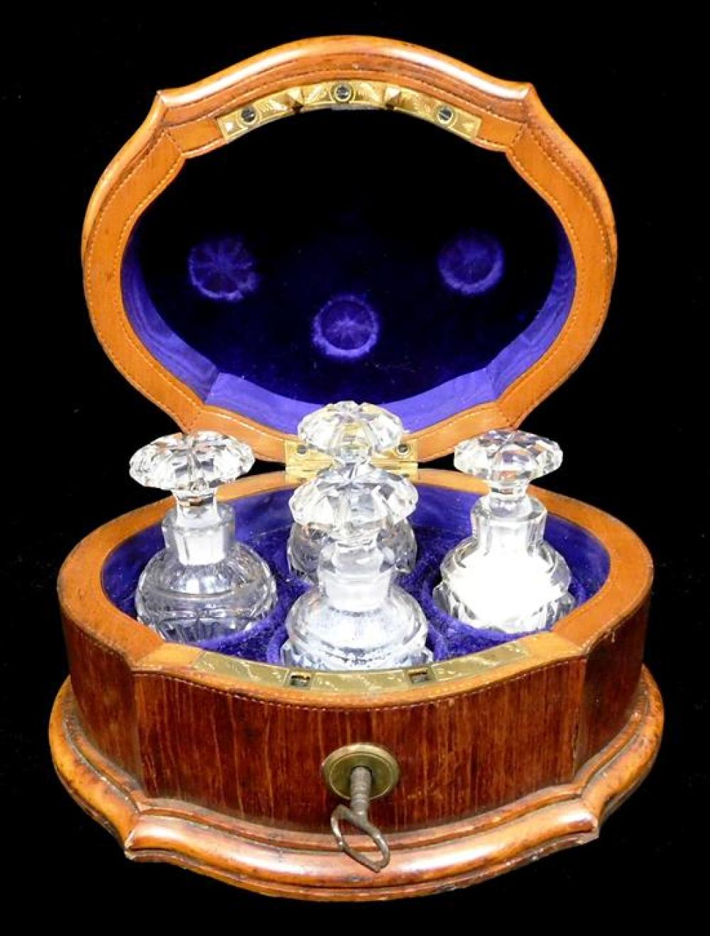 TRAVELING PERFUME BOX OR CADDY,