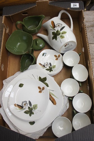 Tray comprising Midwinter Stilo