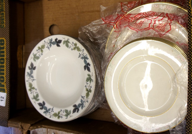 Tray comprising Royal Doulton