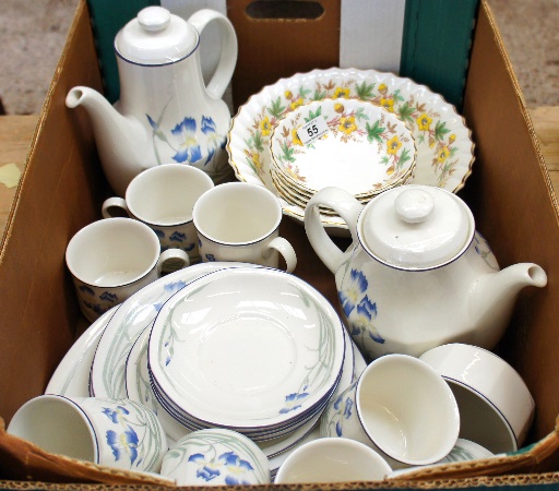 Tray comprising Royal Doulton
