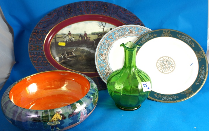 Tray comprising Wedgwood Ralph