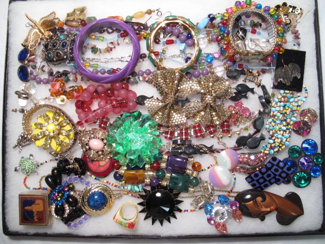 Tray lot assorted colorful ladies