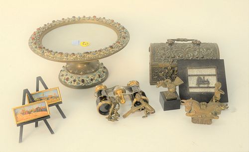 TRAY LOT HAVING FIVE BRONZE