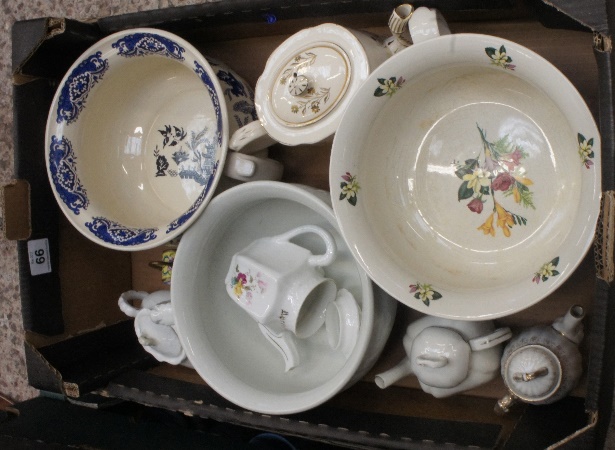 Tray lot of assorted Chamber Pots