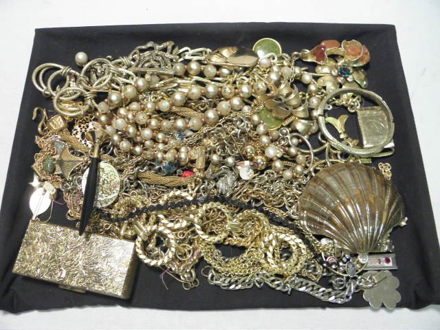 Tray lot of assorted ladies costume