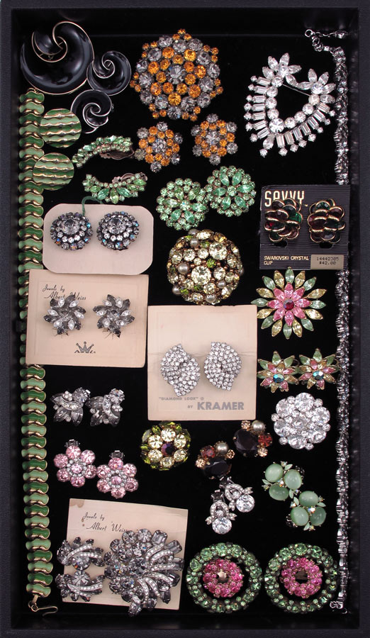 TRAY LOT OF SIGNED COSTUME JEWELRY: