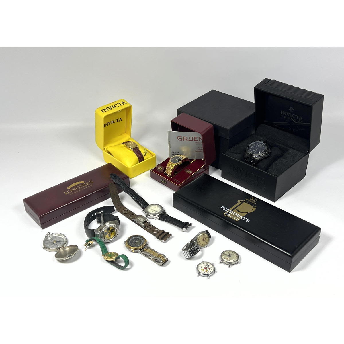 Tray Lot Watches. Mostly late