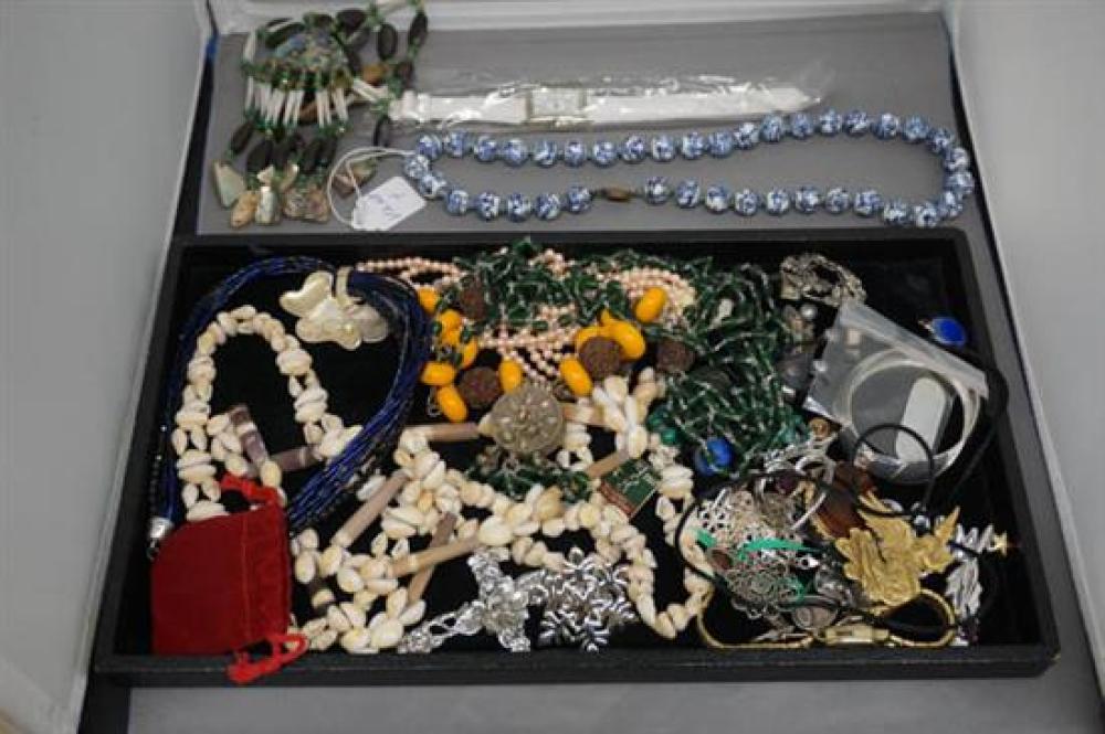 TRAY WITH COSTUME JEWELRYTray