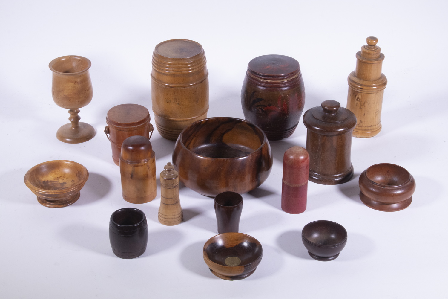 TREEN ACCESSORIES COLLECTION (16)